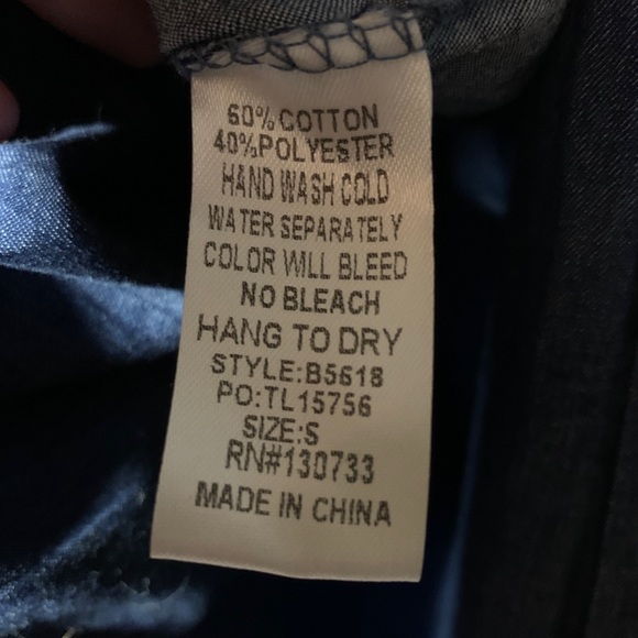 EUC Umgee Chambray Dress (Runs Large) - Picture 7 of 7